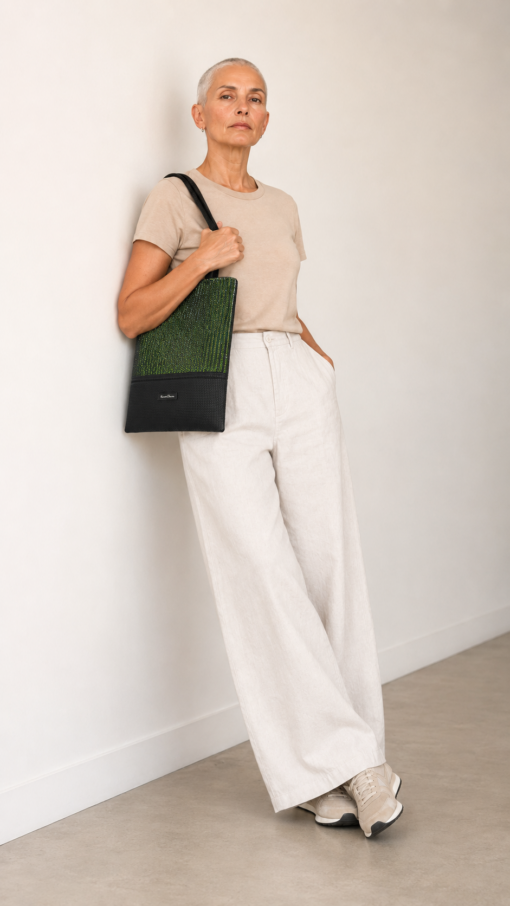 CNR235 Tote Bag Green model shot 2
