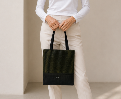 CNR235 Tote Bag Olive model shot 2