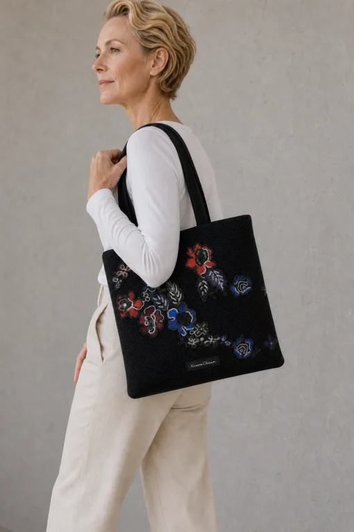 Black Gardenia tote over-shoulder model shot