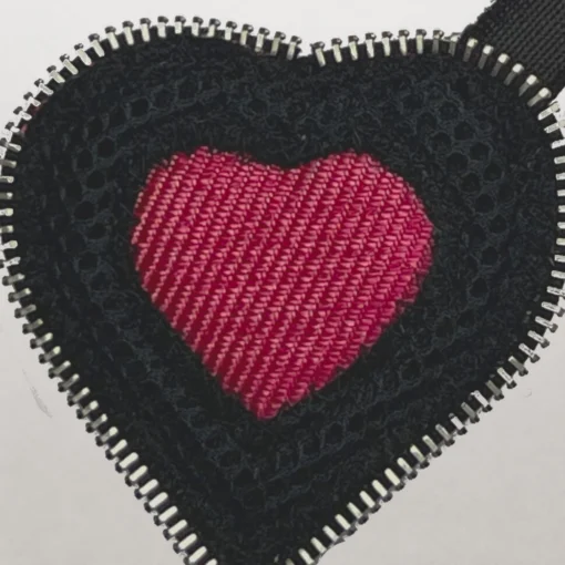 Zoomed product image of the red heart keyring.