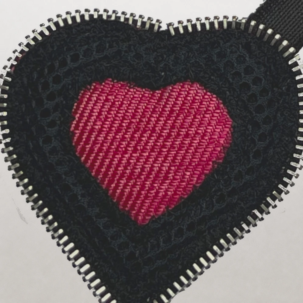 Zoomed product image of the red heart keyring.